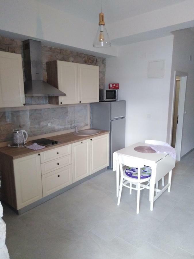 Apartment Iris Drasnice Kültér fotó
