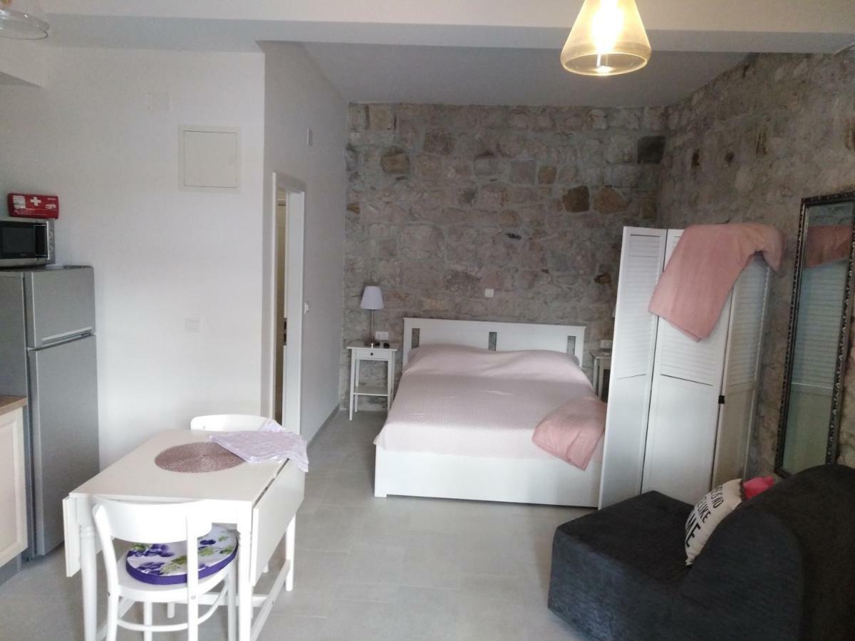 Apartment Iris Drasnice Kültér fotó